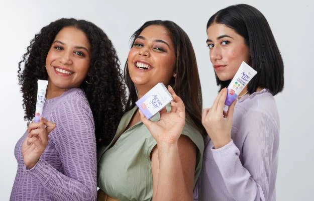 Read the Label Right: Choose Acne-Safe Skincare Like a Pro